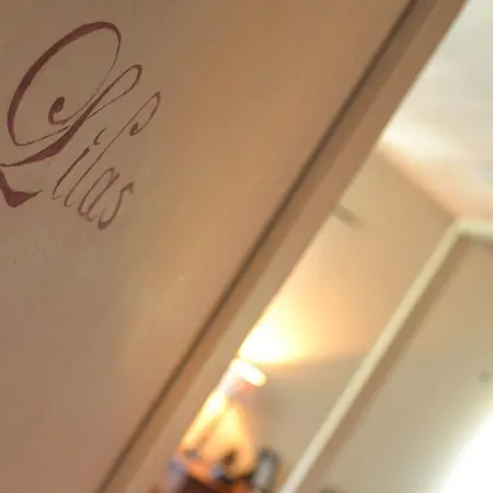 Le Petit Chou 3* Entraigues (Puy-de-Dome)